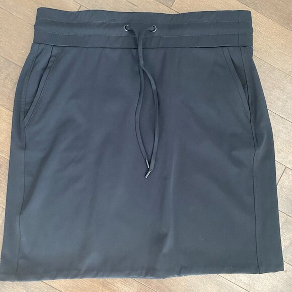 Olsen black skirt - Picture 1 of 7